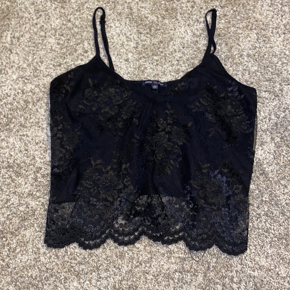 Heart & hips cropped lace tank top